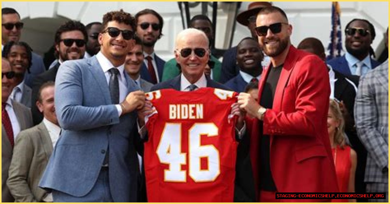 Travis Kelce Dips into Politics — His Emerging Political Party Challenges Young Patriotism in American Election